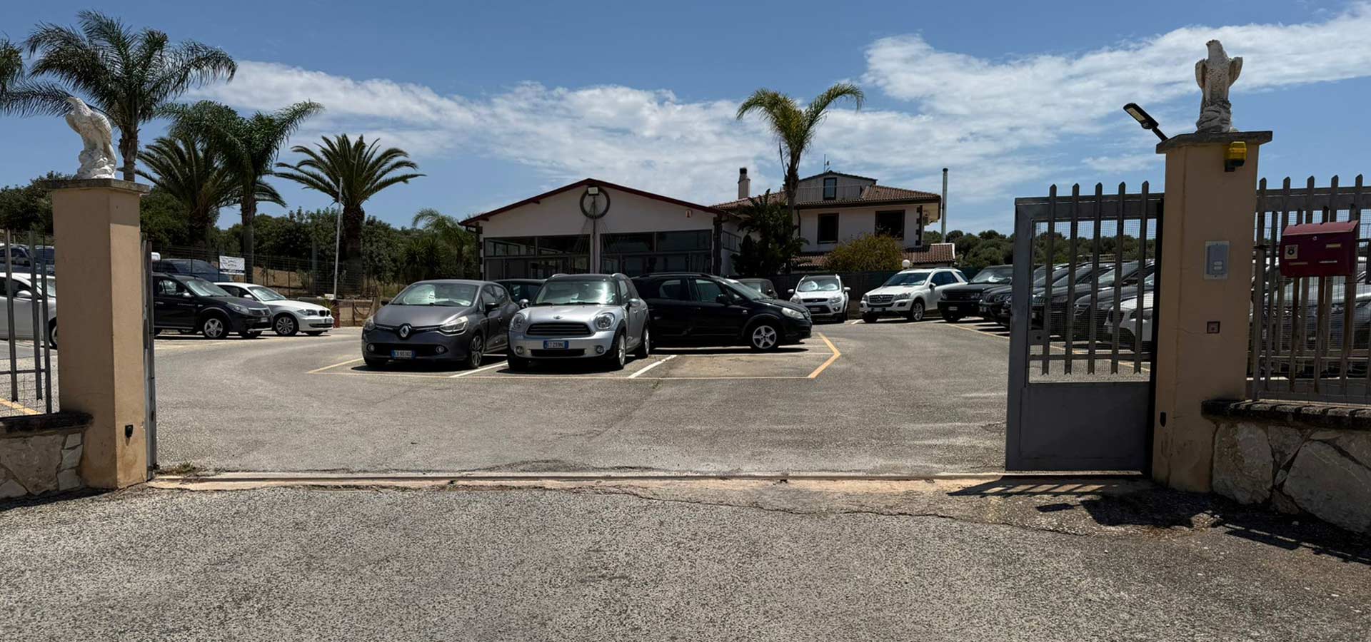 Esterno autoparco